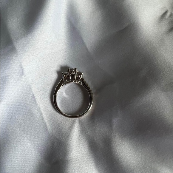 Zales Jewelry Brand New Diamond Ring From Zales Thats Been